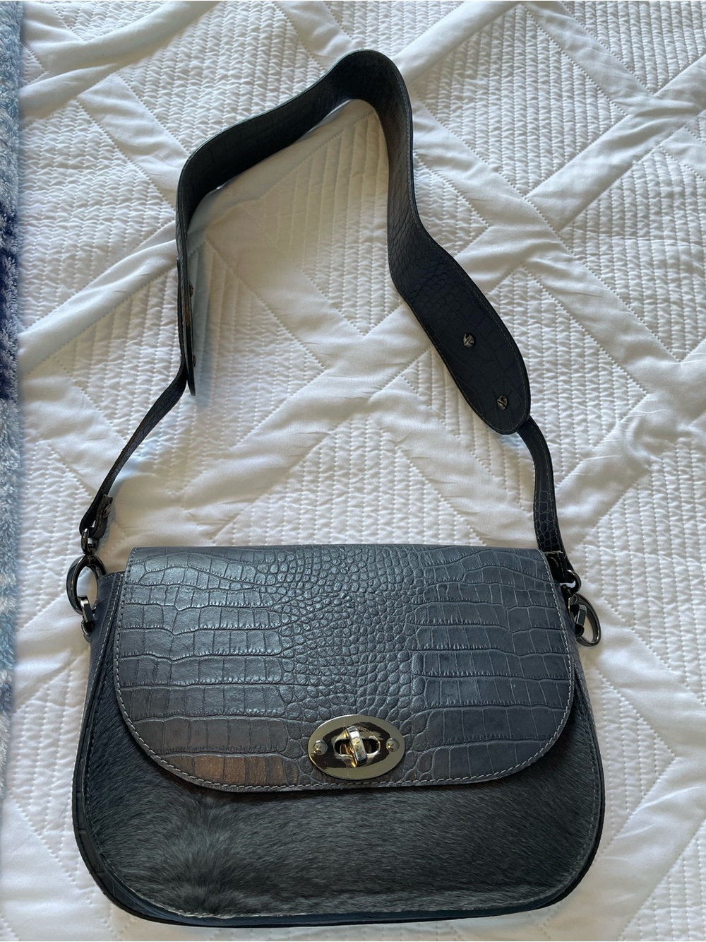 Italian leather Black Croc-Embossed Turnlock Shoulder Bag with Haircalf Accent